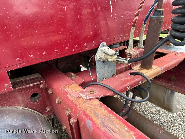 image for item EC7983 1981 Peterbilt 359 semi truck