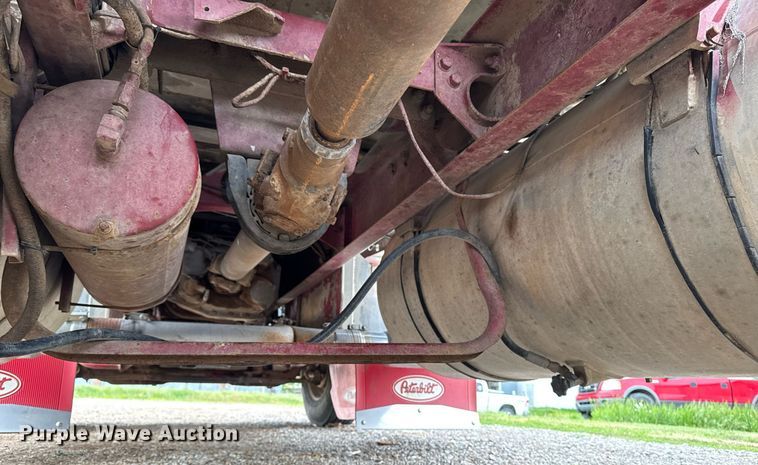 image for item EC7983 1981 Peterbilt 359 semi truck