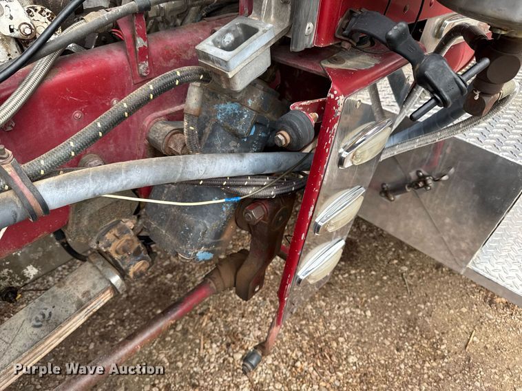 image for item EC7983 1981 Peterbilt 359 semi truck