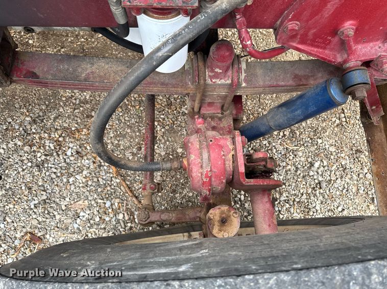 image for item EC7983 1981 Peterbilt 359 semi truck