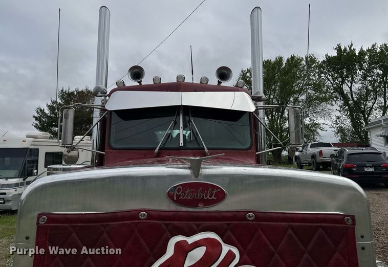 image for item EC7983 1981 Peterbilt 359 semi truck