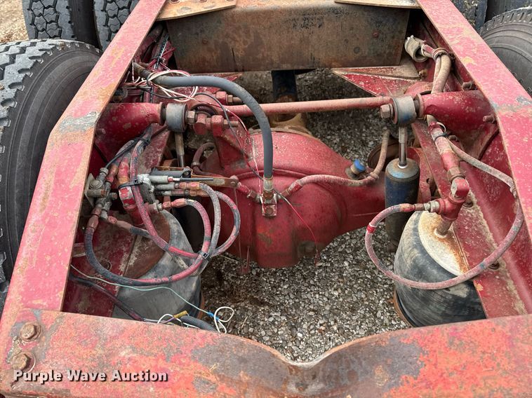 image for item EC7983 1981 Peterbilt 359 semi truck