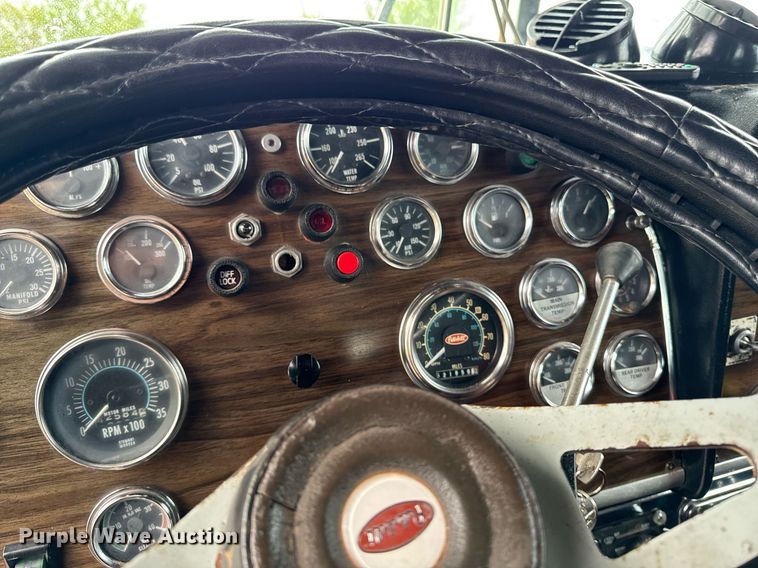 image for item EC7983 1981 Peterbilt 359 semi truck