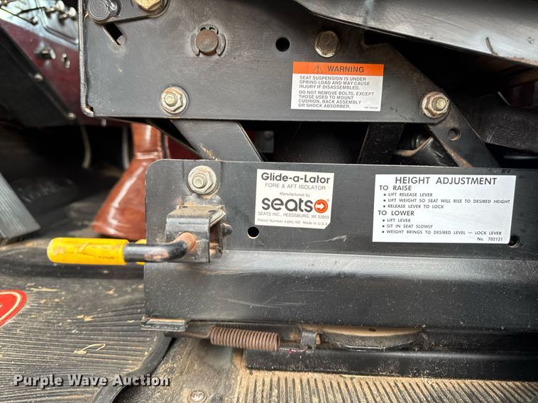 image for item EC7983 1981 Peterbilt 359 semi truck