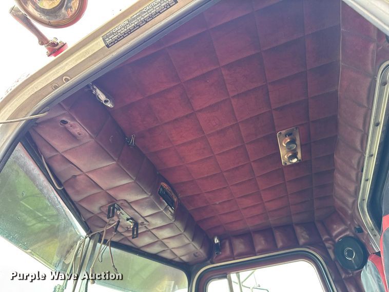 image for item EC7983 1981 Peterbilt 359 semi truck