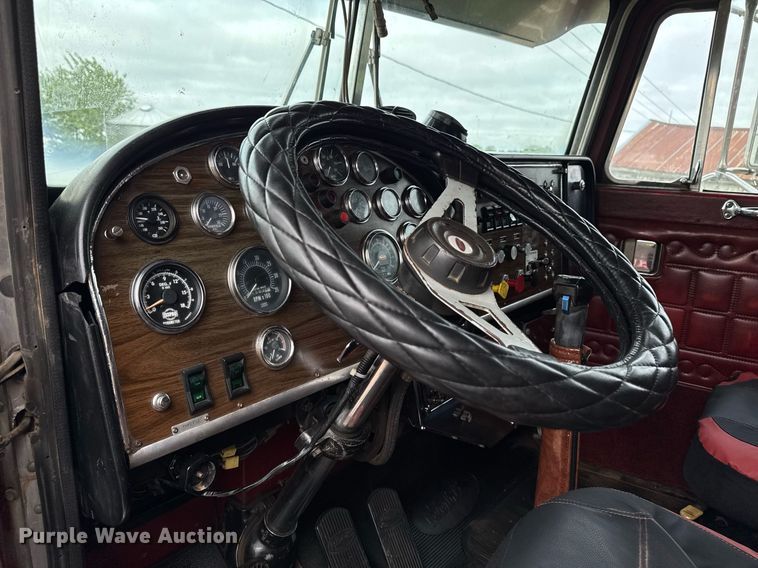 image for item EC7983 1981 Peterbilt 359 semi truck