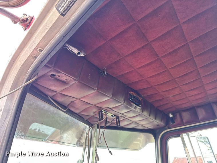 image for item EC7983 1981 Peterbilt 359 semi truck