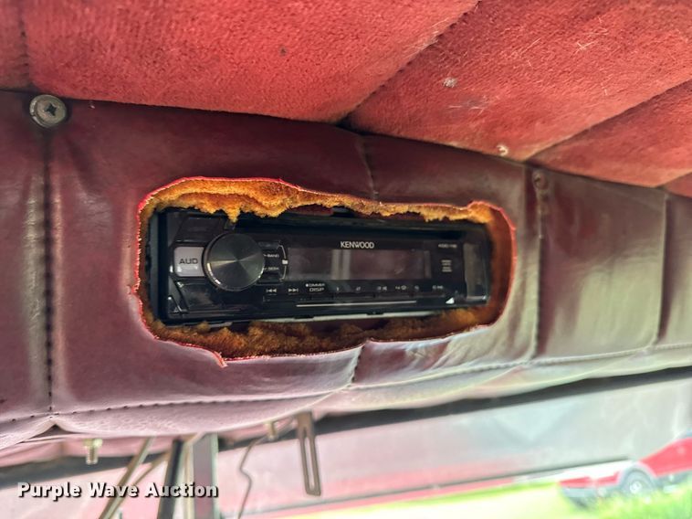 image for item EC7983 1981 Peterbilt 359 semi truck