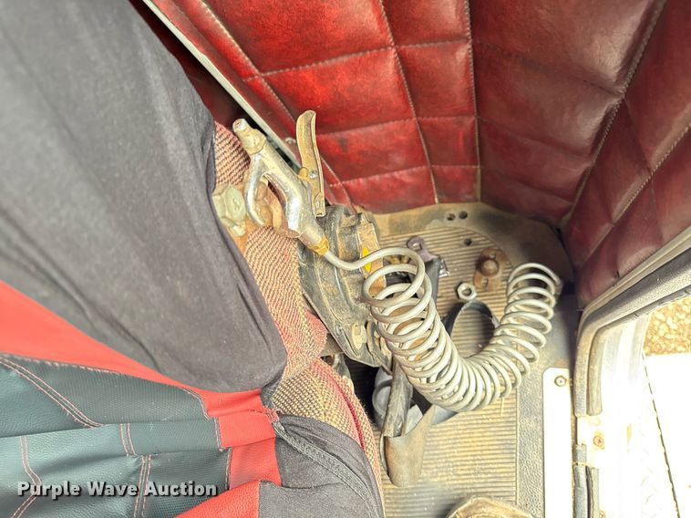 image for item EC7983 1981 Peterbilt 359 semi truck