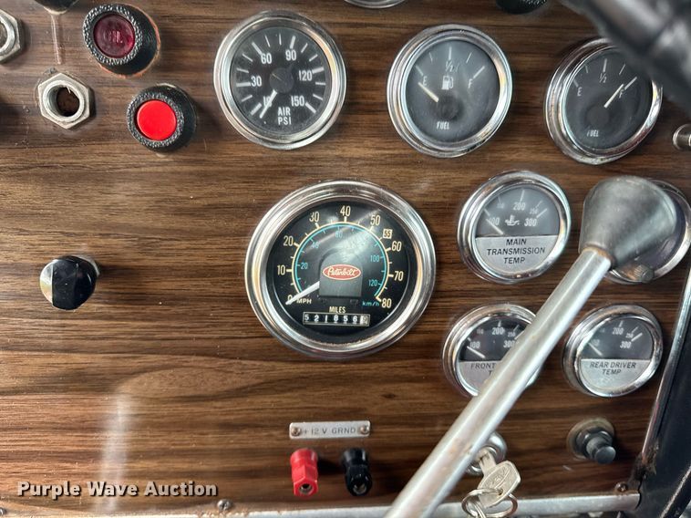 image for item EC7983 1981 Peterbilt 359 semi truck