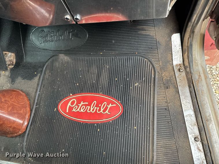 image for item EC7983 1981 Peterbilt 359 semi truck