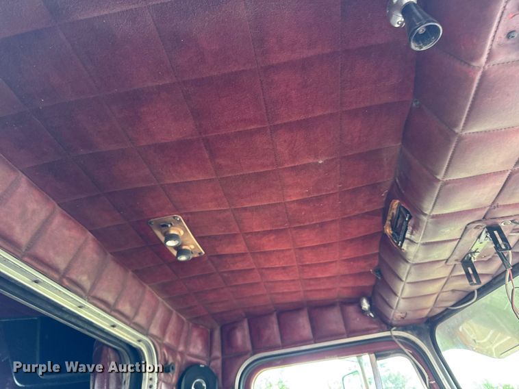 image for item EC7983 1981 Peterbilt 359 semi truck