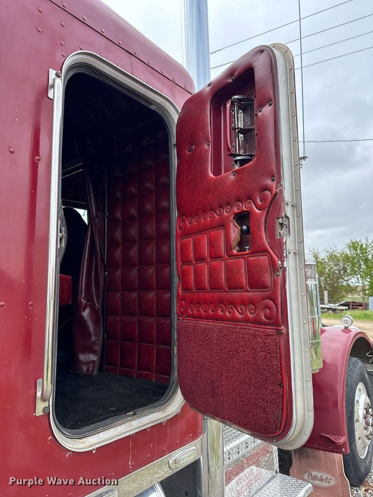 image for item EC7983 1981 Peterbilt 359 semi truck