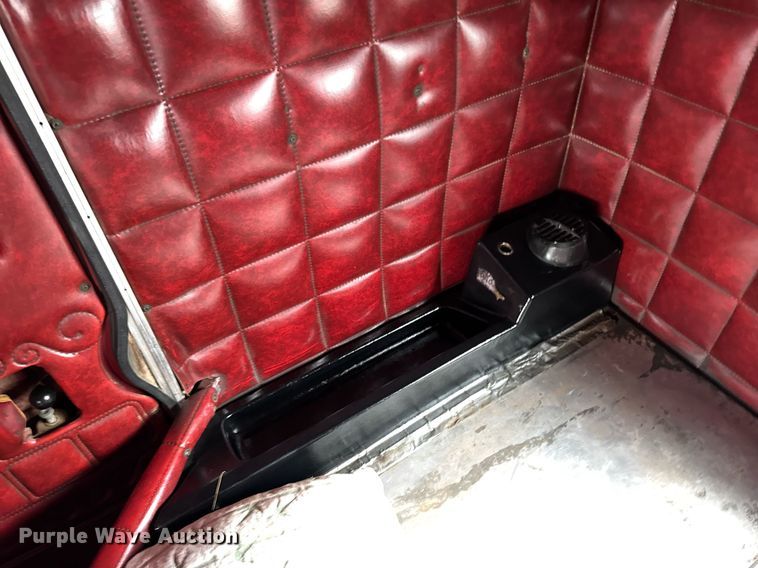 image for item EC7983 1981 Peterbilt 359 semi truck