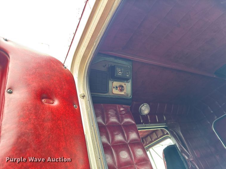 image for item EC7983 1981 Peterbilt 359 semi truck