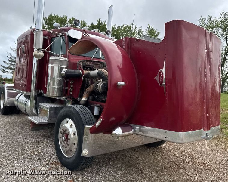 image for item EC7983 1981 Peterbilt 359 semi truck