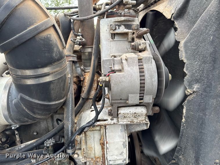 image for item EC7983 1981 Peterbilt 359 semi truck