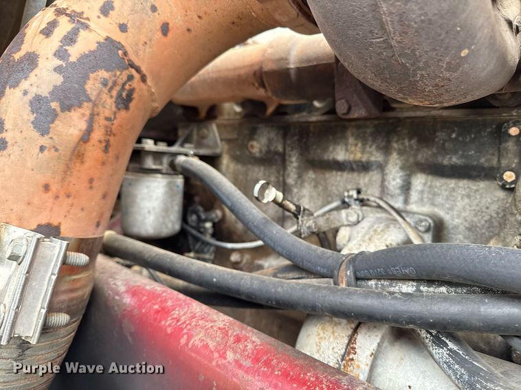 image for item EC7983 1981 Peterbilt 359 semi truck