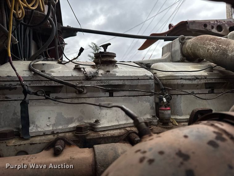 image for item EC7983 1981 Peterbilt 359 semi truck