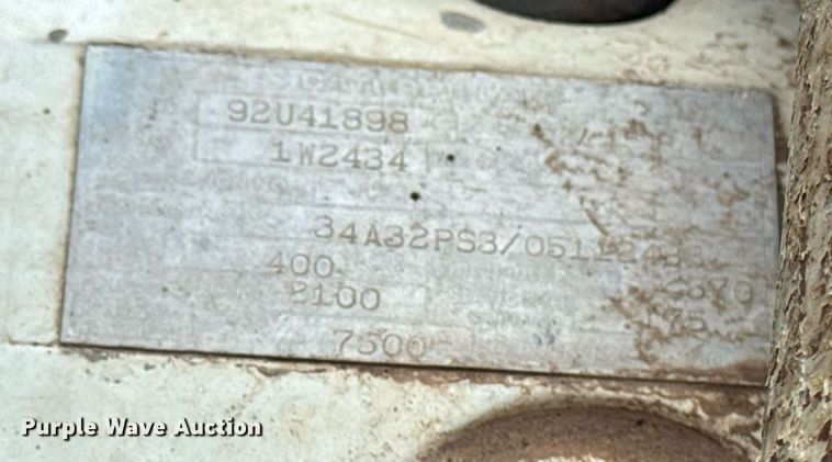 image for item EC7983 1981 Peterbilt 359 semi truck