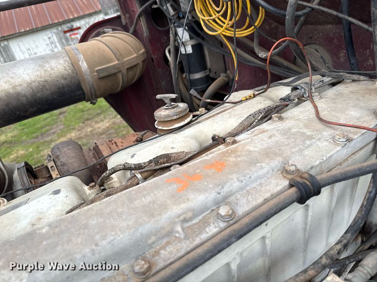 image for item EC7983 1981 Peterbilt 359 semi truck