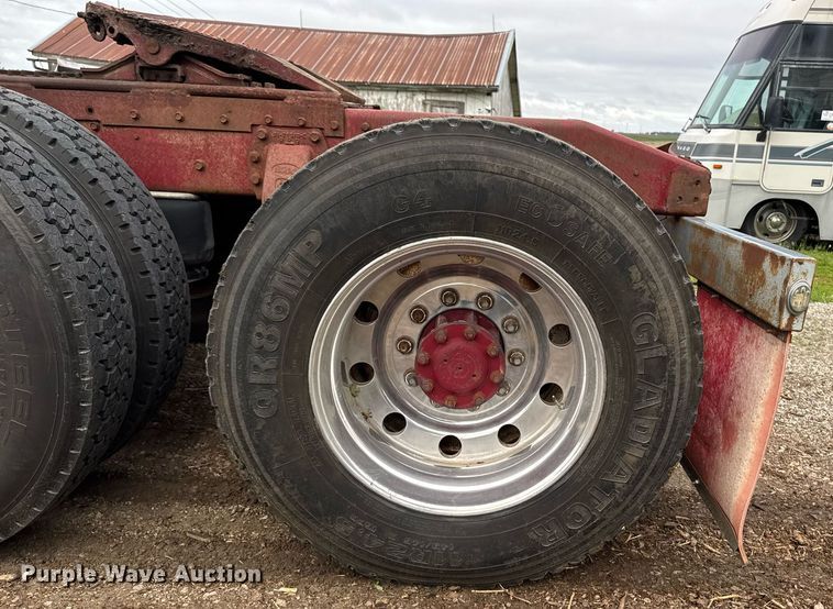 image for item EC7983 1981 Peterbilt 359 semi truck