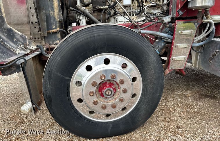 image for item EC7983 1981 Peterbilt 359 semi truck