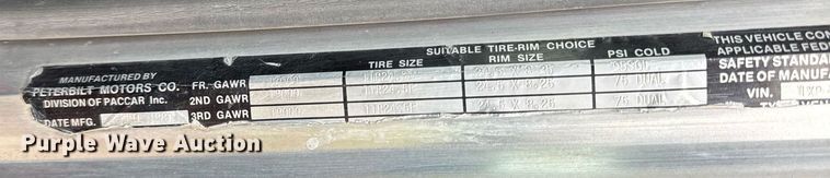 image for item EC7983 1981 Peterbilt 359 semi truck