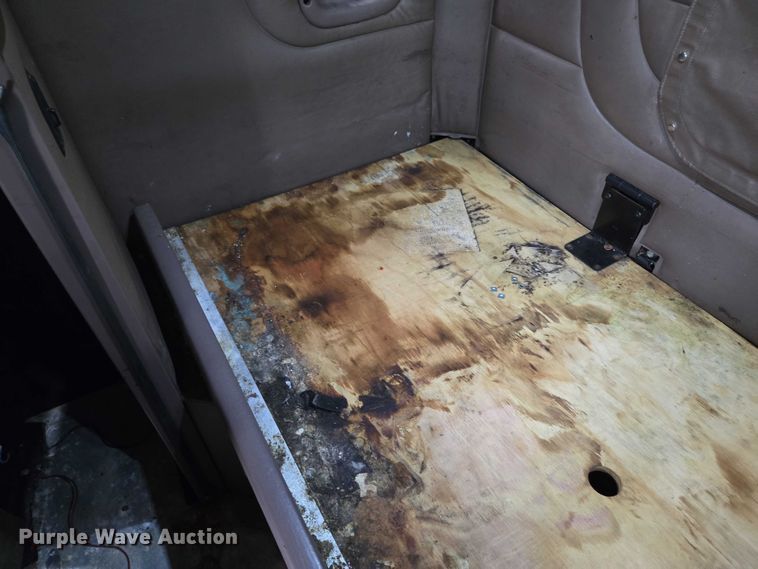 image for item ED2027 2009 Peterbilt 386 semi truck