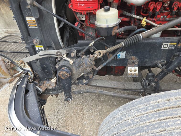 image for item ED2027 2009 Peterbilt 386 semi truck