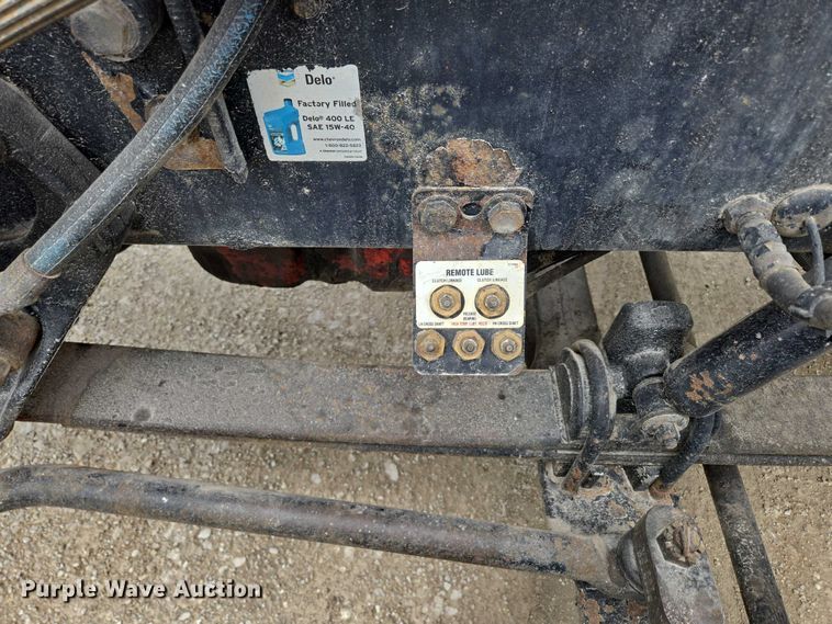 image for item ED2027 2009 Peterbilt 386 semi truck