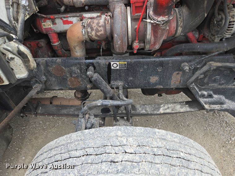 image for item ED2027 2009 Peterbilt 386 semi truck