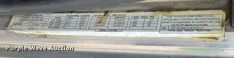 image for item ED2027 2009 Peterbilt 386 semi truck