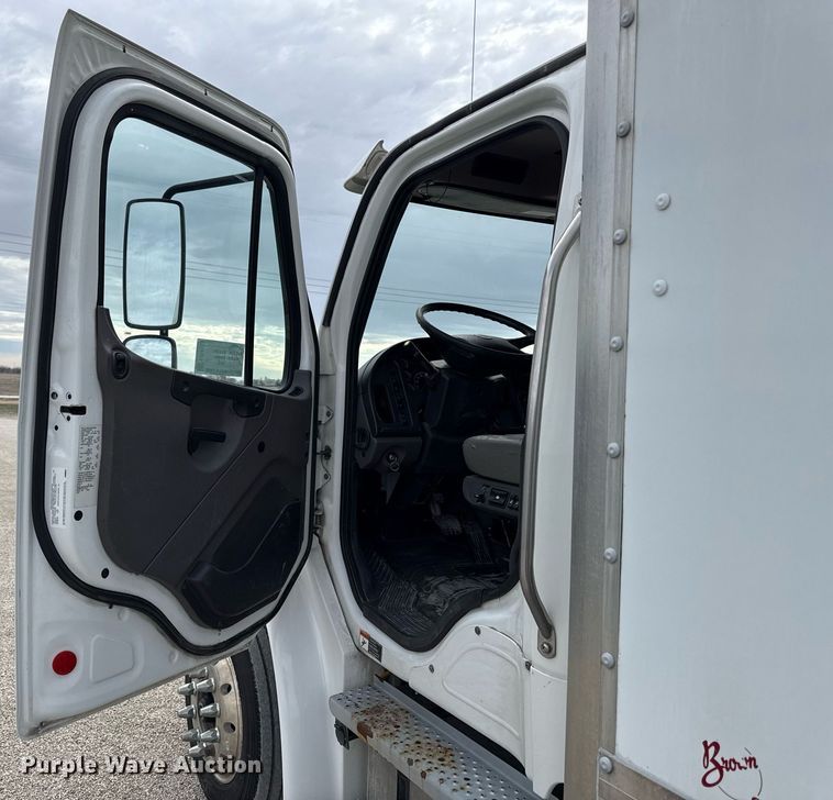 image for item ED4133 2020 Freightliner Business Class M2 box truck