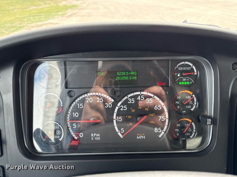 image for item ED4133 2020 Freightliner Business Class M2 box truck