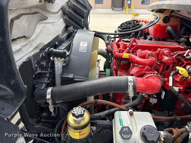 image for item ED4133 2020 Freightliner Business Class M2 box truck