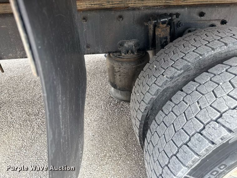 image for item ED4133 2020 Freightliner Business Class M2 box truck