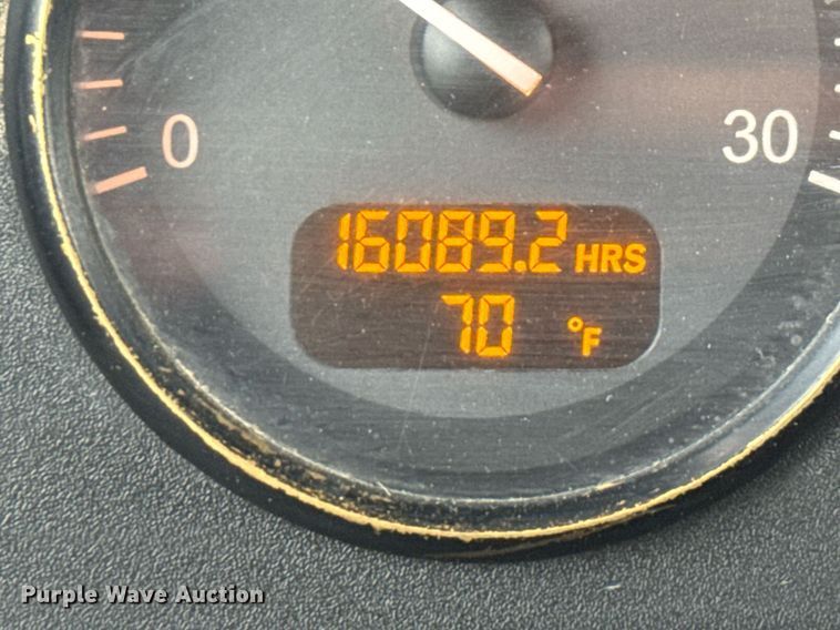 image for item ED5667 2019 Peterbilt 337 truck cab and chassis