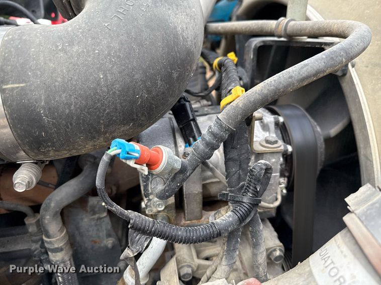 image for item ED5667 2019 Peterbilt 337 truck cab and chassis