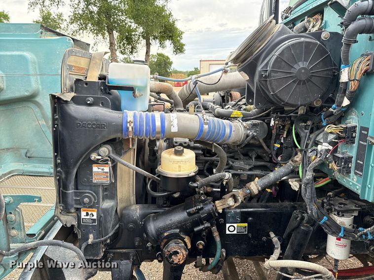 image for item ED5667 2019 Peterbilt 337 truck cab and chassis