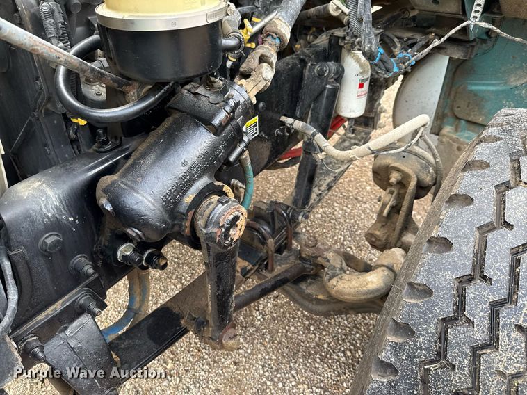 image for item ED5667 2019 Peterbilt 337 truck cab and chassis