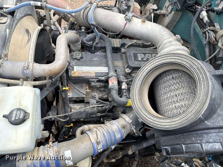 image for item ED5667 2019 Peterbilt 337 truck cab and chassis