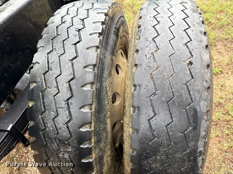 image for item ED5667 2019 Peterbilt 337 truck cab and chassis