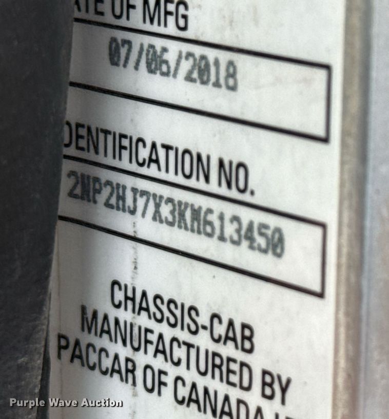 image for item ED5667 2019 Peterbilt 337 truck cab and chassis