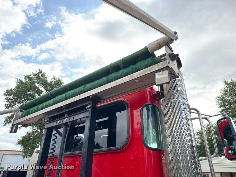 image for item ED5669 2019 Peterbilt 337 hook lift truck