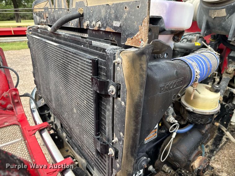 image for item ED5669 2019 Peterbilt 337 hook lift truck