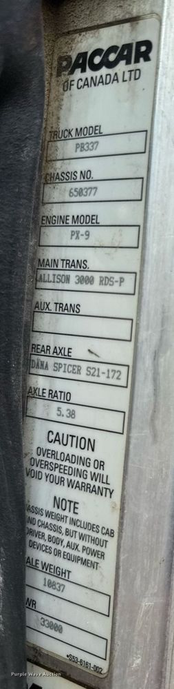 image for item ED5669 2019 Peterbilt 337 hook lift truck