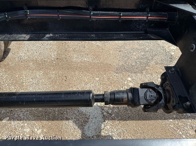 image for item ED5670 2019 Peterbilt 337 truck cab and chassis