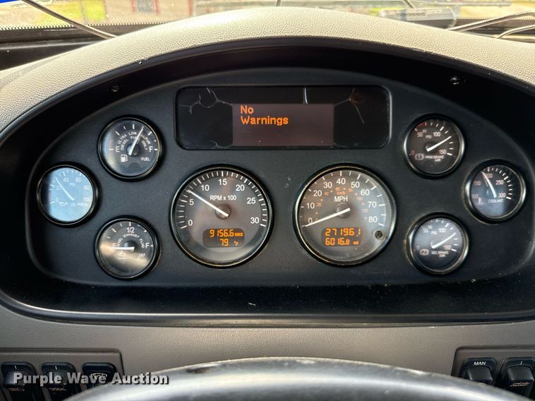 image for item ED5670 2019 Peterbilt 337 truck cab and chassis