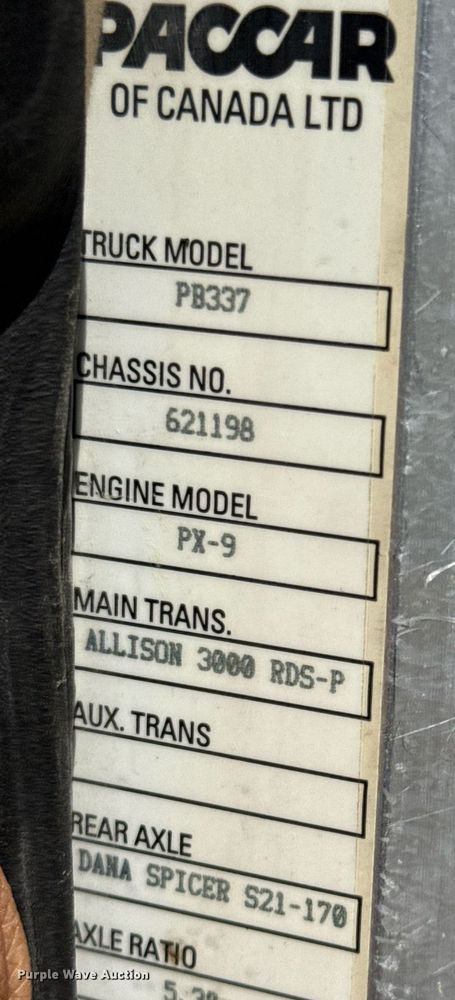 image for item ED5670 2019 Peterbilt 337 truck cab and chassis